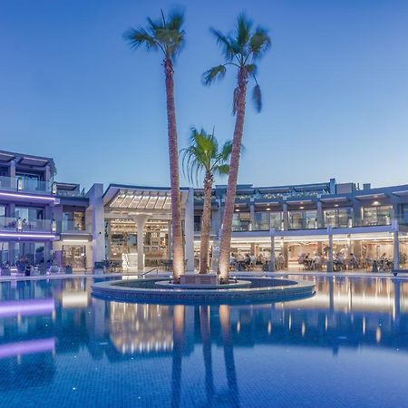 Nautilux Rethymno By Mage Hotels Exterior foto The hotel at night