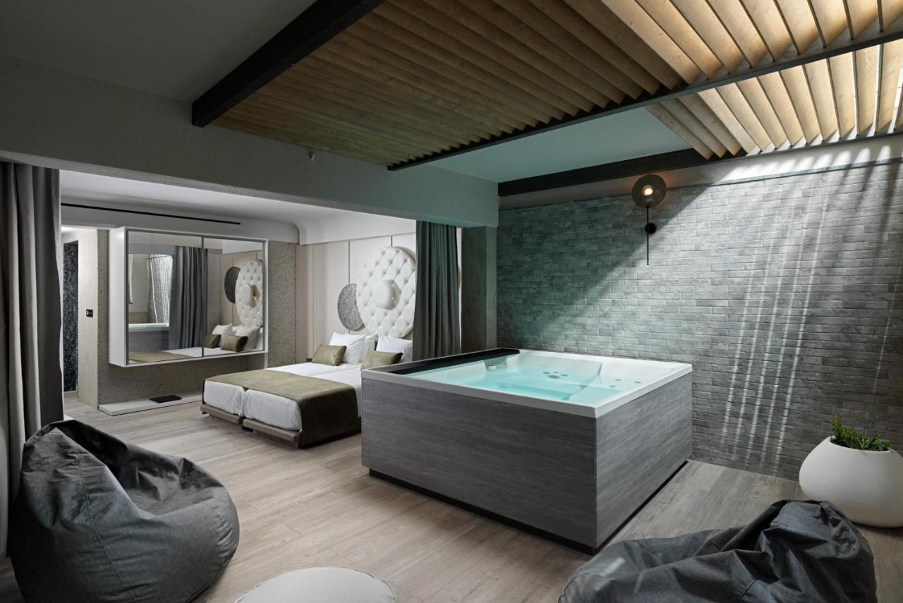 Nautilux Rethymno By Mage Hotels Exterior foto A spa suite